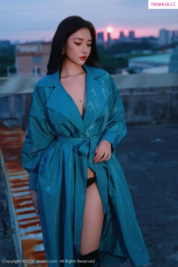 小娜比  [XiuRen]高清写真图 2025.09.17 No.10776 娜比 蕾丝情趣内衣第3张图片